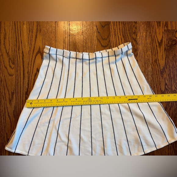 Theory Lotamee P Prosecco Black & White Striped A-Line Skirt Size: Large - Picture 9 of 10